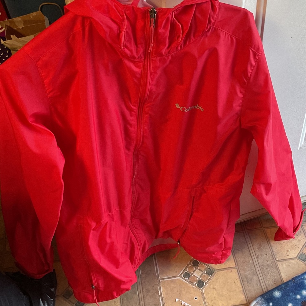 Columbia Women's Vibrant orangish-red Raincoat
